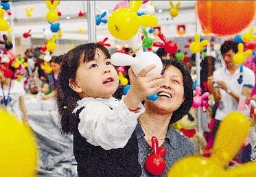 六一將至昆明玩具熱銷，專家建議兒童節(jié)消費(fèi)要冷靜